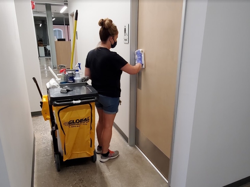 Desert Cleaning Janitorial Restroom Gallery